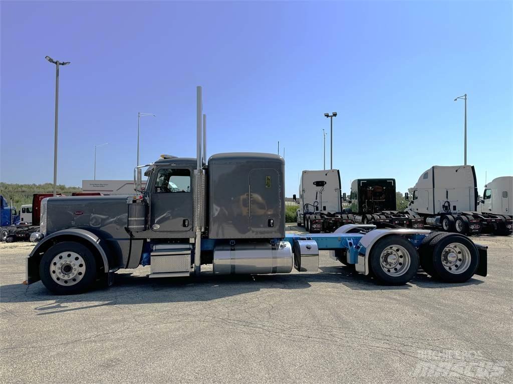 Peterbilt 389 曳引機組件