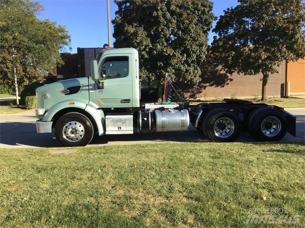 Peterbilt 567 曳引機組件