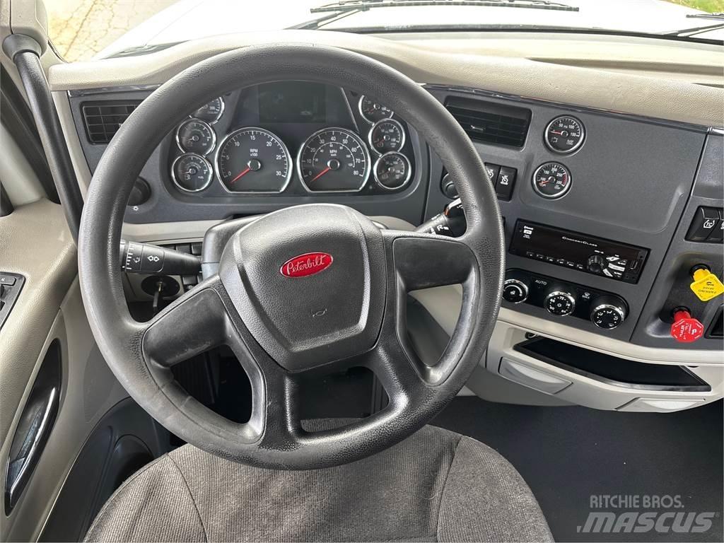 Peterbilt 567 曳引機組件