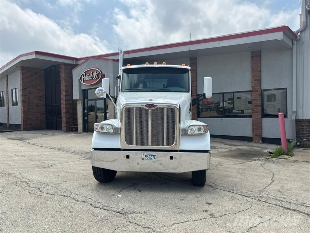 Peterbilt 567 曳引機組件