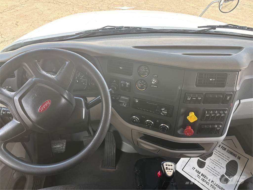 Peterbilt 567 曳引機組件