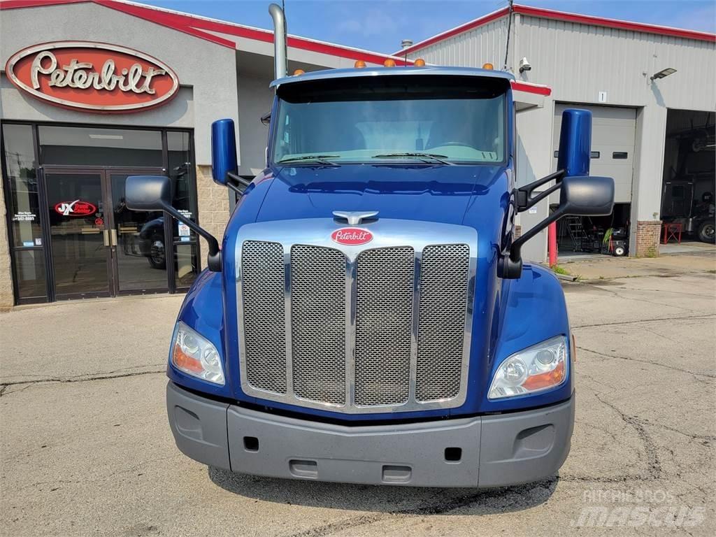 Peterbilt 579 曳引機組件