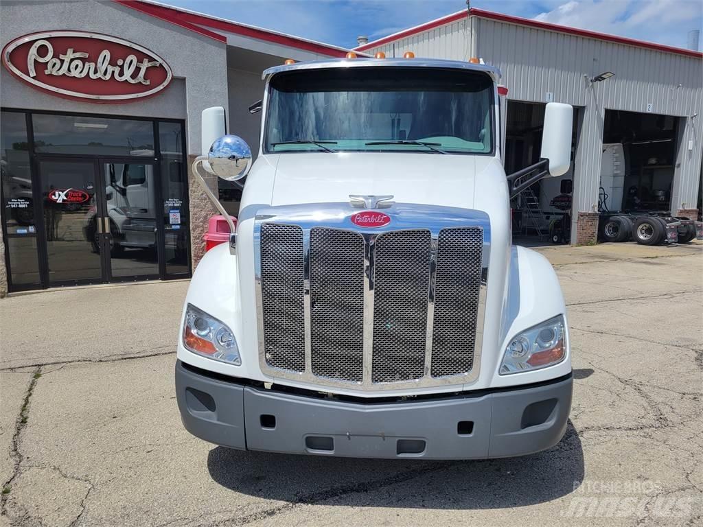 Peterbilt 579 曳引機組件