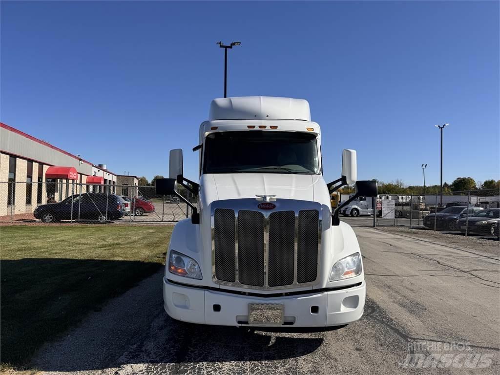 Peterbilt 579 曳引機組件