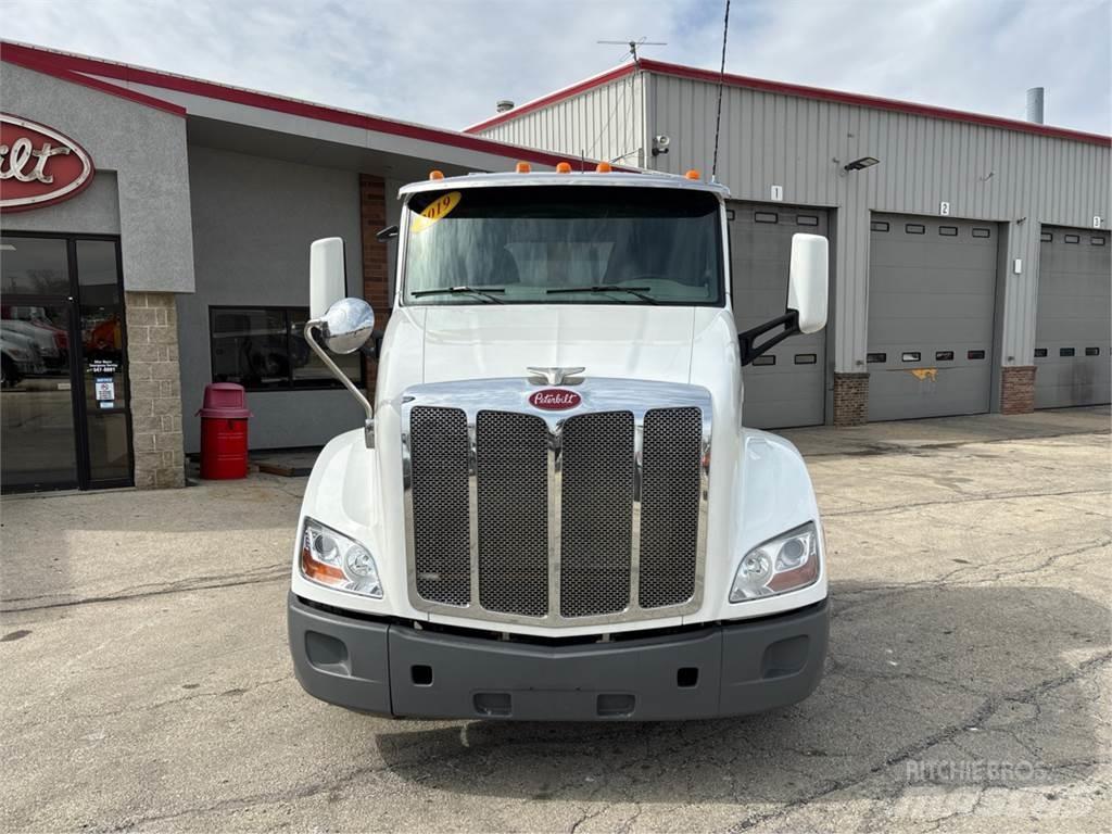 Peterbilt 579 曳引機組件