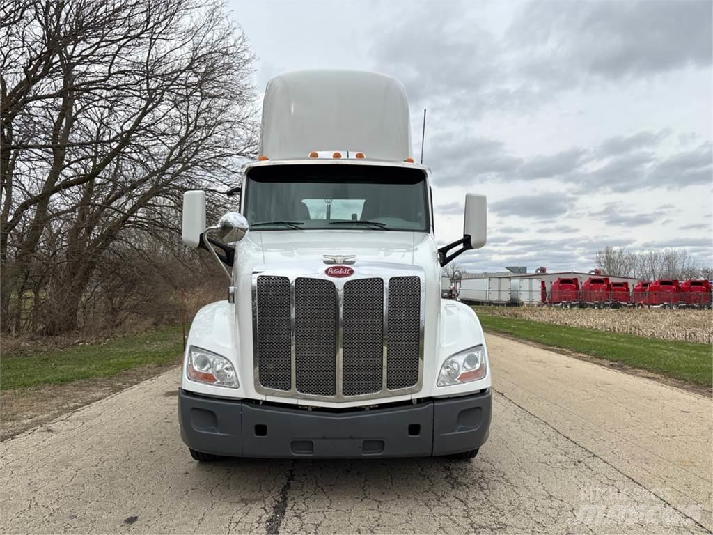 Peterbilt 579 曳引機組件