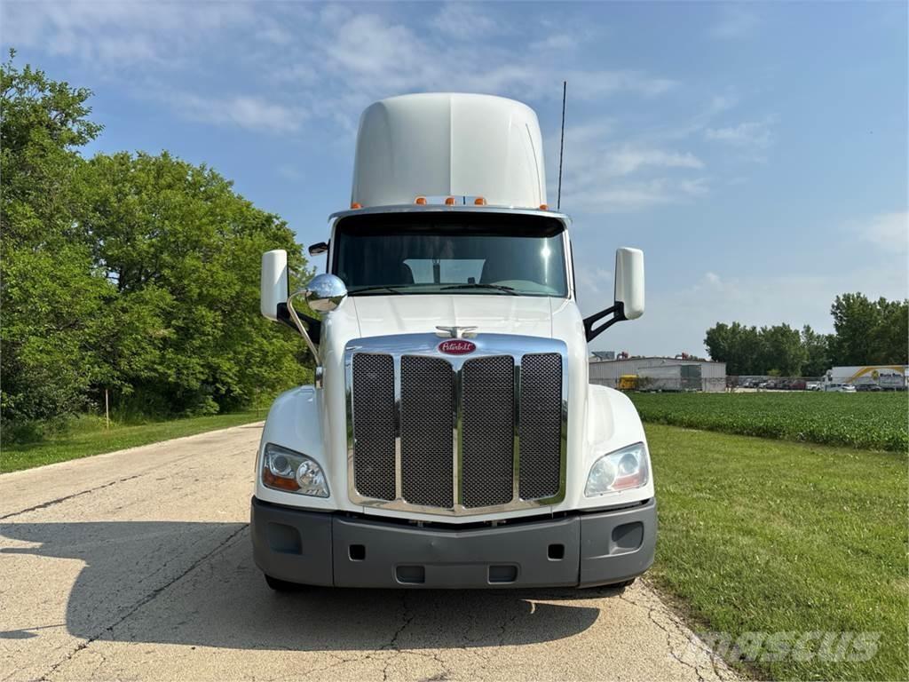 Peterbilt 579 曳引機組件