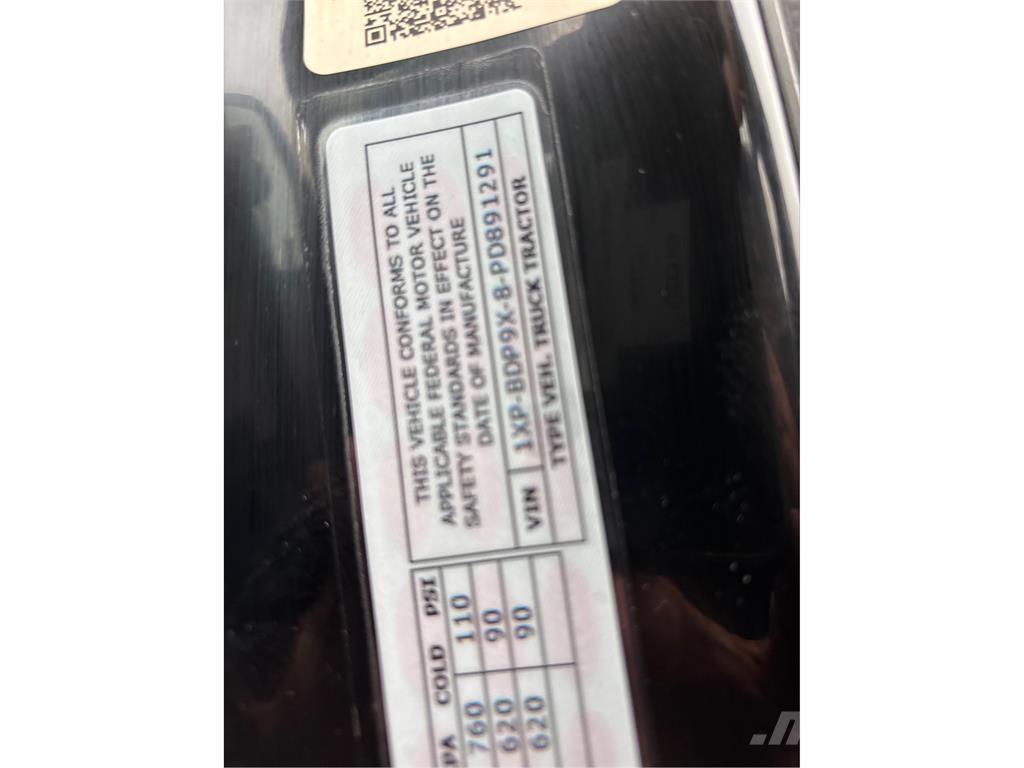 Peterbilt 579 曳引機組件