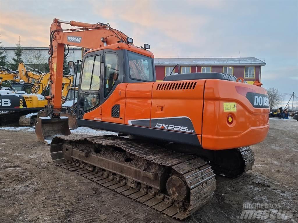 Doosan DX225LC 履帶式 挖土機/掘鑿機/挖掘機