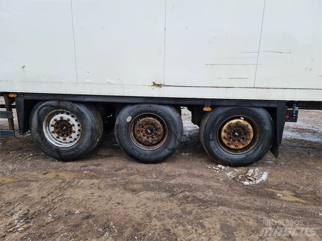 Schmitz SK24 溫控拖車