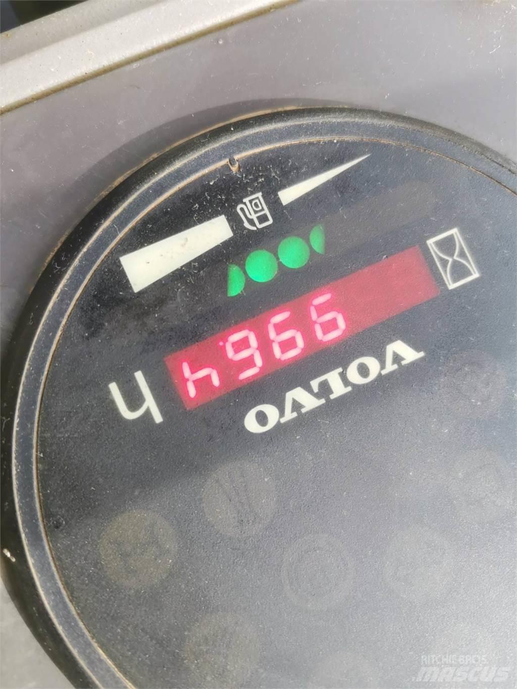 Volvo DD25 雙輪滾壓機