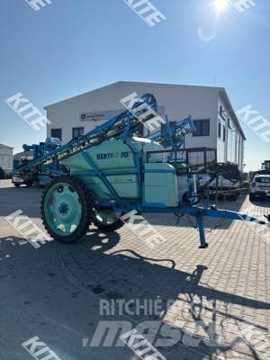 Berthoud Racer 3200/18 牽引式噴霧機
