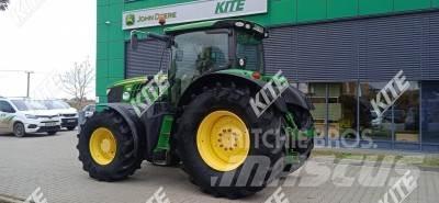 John Deere 6210R 曳引機