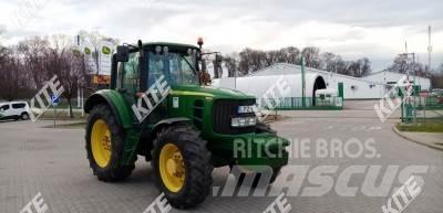 John Deere 6830 曳引機
