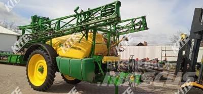 John Deere 732i/21 牽引式噴霧機