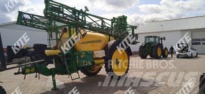 John Deere 732i/21 牽引式噴霧機