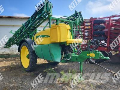 John Deere 732I/27M 牽引式噴霧機