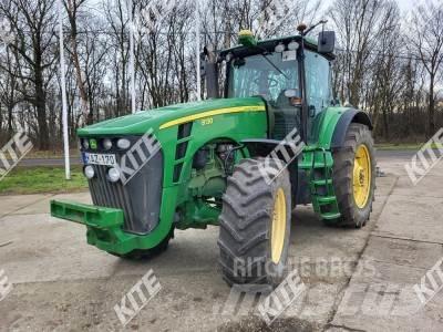 John Deere 8130 曳引機