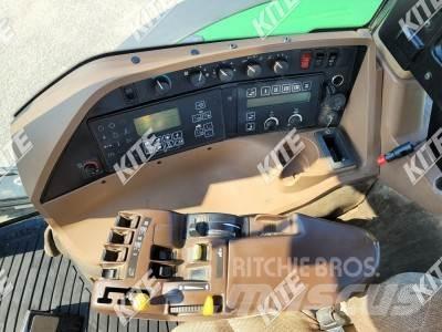 John Deere 8220 曳引機