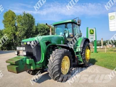 John Deere 8220 曳引機