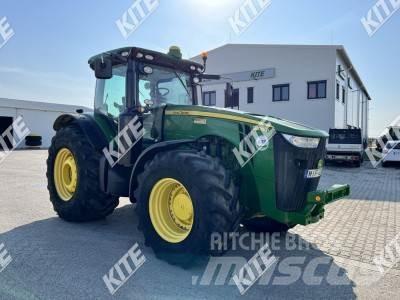 John Deere 8335R 曳引機