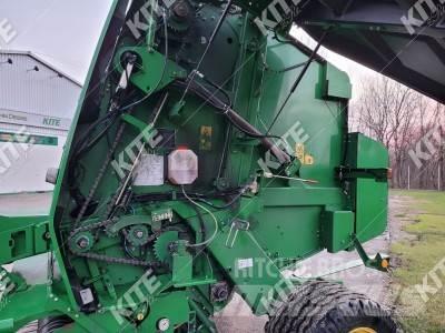 John Deere 854 圓型牧草打包機