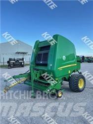 John Deere 854 圓型牧草打包機