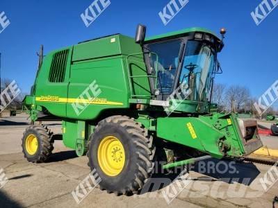 John Deere 9560 WTS 2WD 聯合收穫機