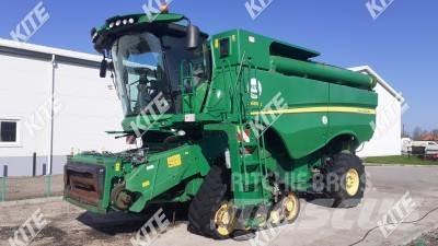 John Deere S680i 4WD 聯合收穫機
