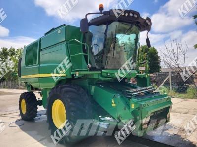 John Deere T550 聯合收穫機