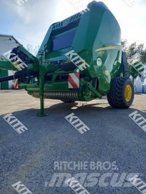 John Deere V451M 圓型牧草打包機