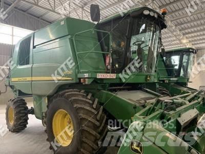John Deere W650 聯合收穫機