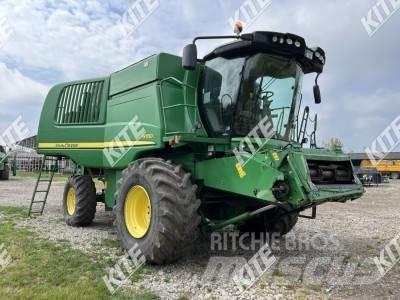 John Deere W650 聯合收穫機