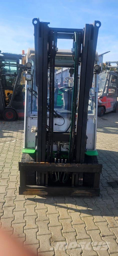 Cesab B 630 電動堆高機