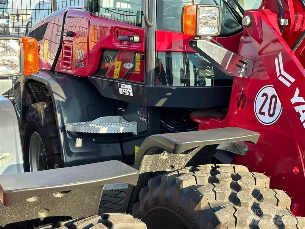 Yanmar V100 輪胎式裝載機
