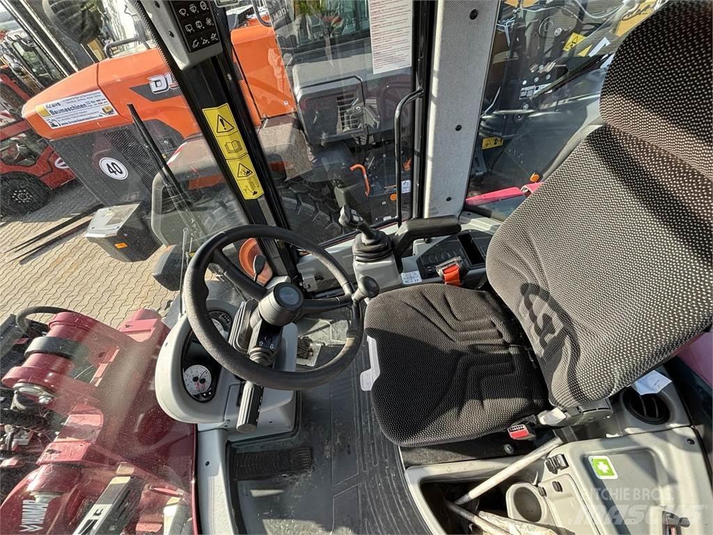 Yanmar V100 輪胎式裝載機