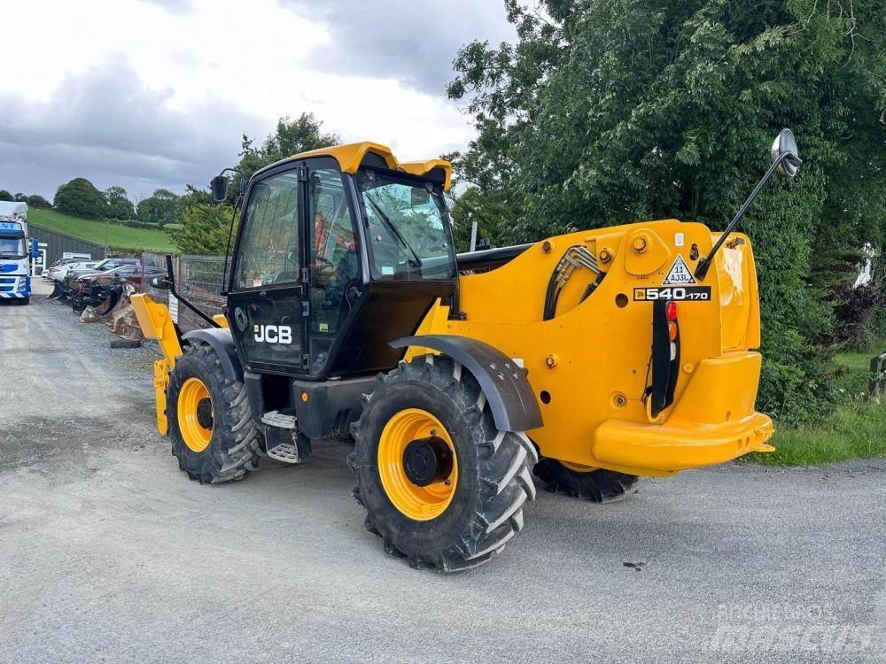 JCB 540-170 伸縮臂操作車