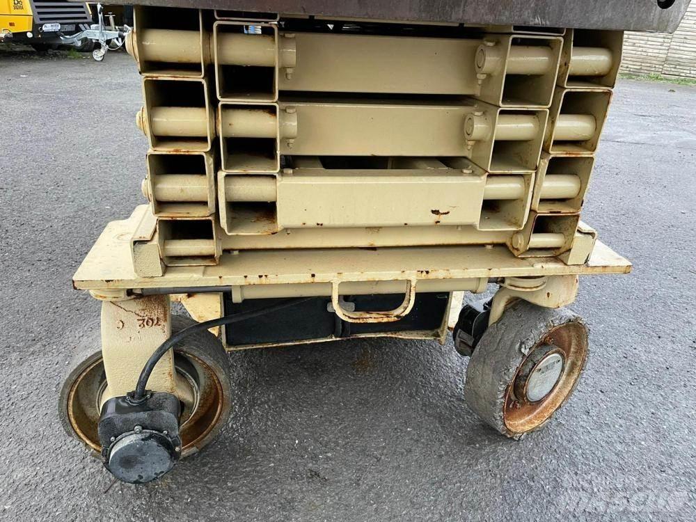 JLG 3246ES 剪式升降機