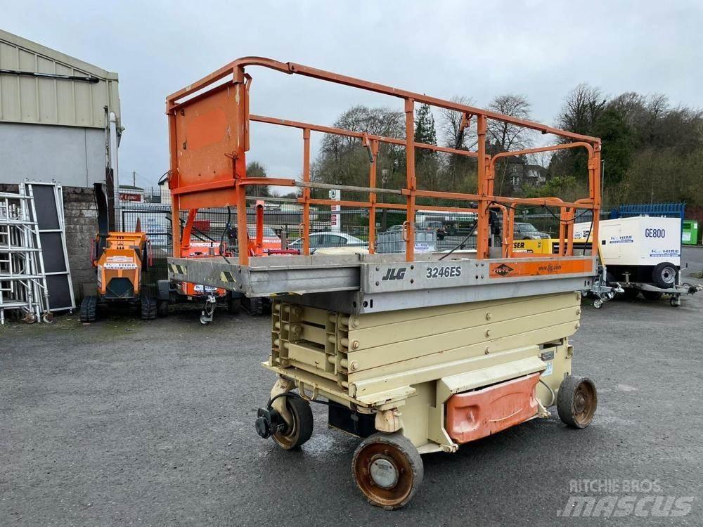 JLG 3246ES 剪式升降機