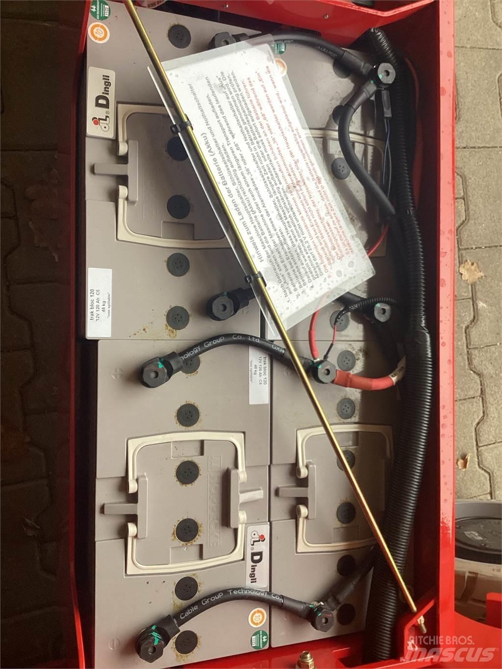 Magni ES1208AC 剪式升降機