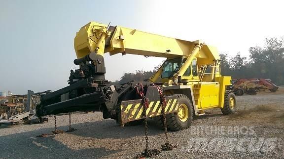 Belotti TRITON FB45/23 伸縮臂操作車