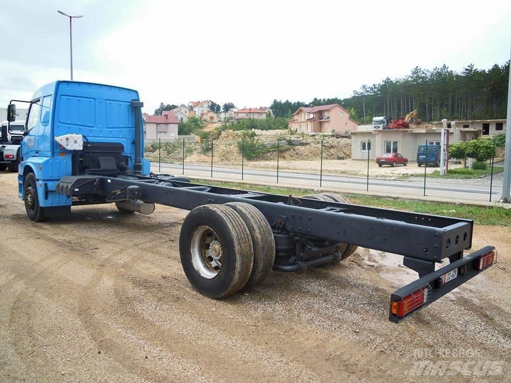 BMC Profesional 625 其他貨車