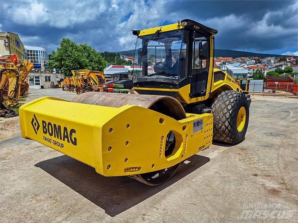 Bomag BW226PDH-5 雙輪滾壓機