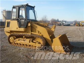 CAT 943 推土機