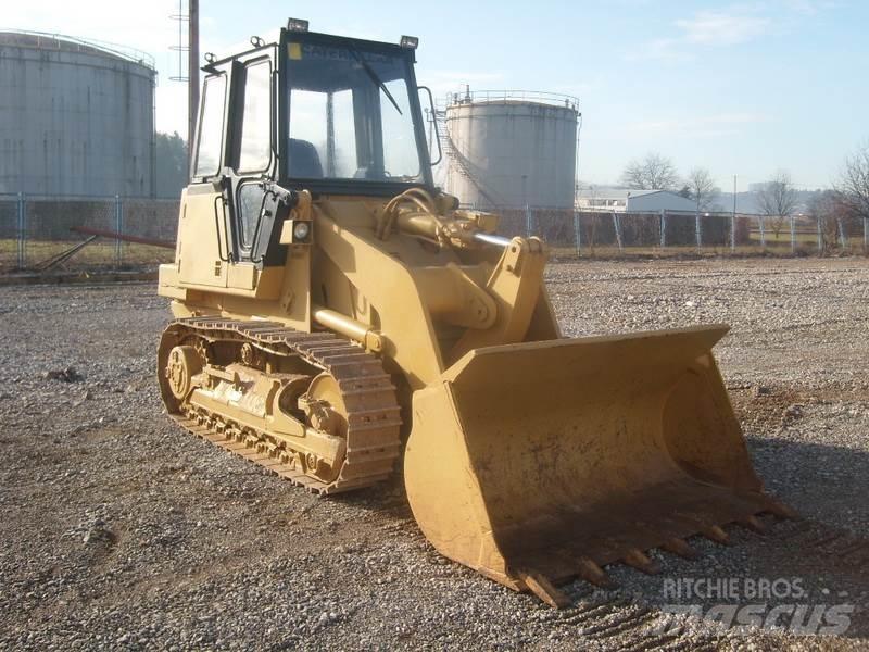 CAT 943 推土機