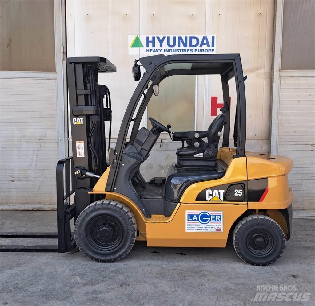 CAT DP25N 柴油卡車