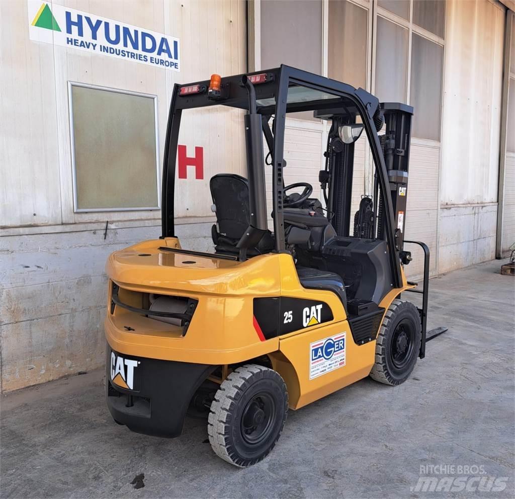 CAT DP25N 柴油卡車
