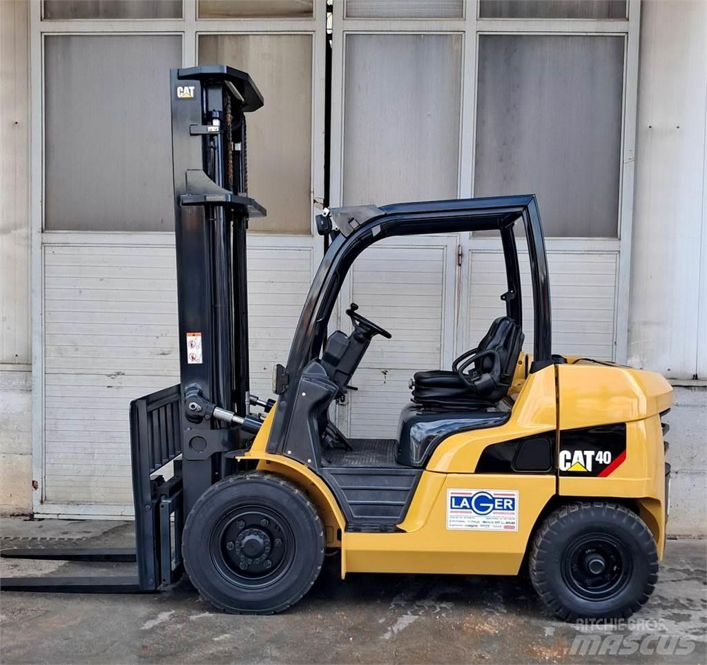 CAT DP40NT 柴油卡車