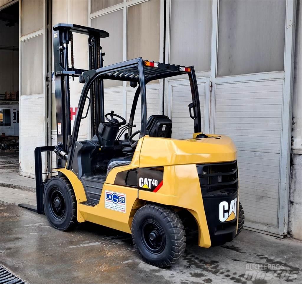 CAT DP40NT 柴油卡車