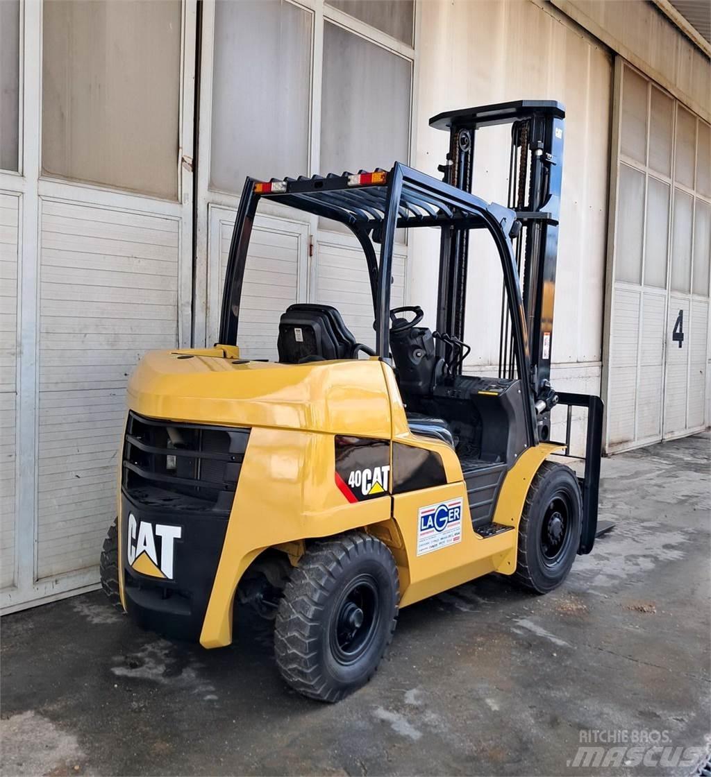 CAT DP40NT 柴油卡車